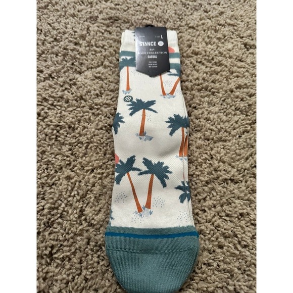 New Stance Girl's white /palm trees Crew Socks  Size: Girl's youth large - Picture 1 of 6
